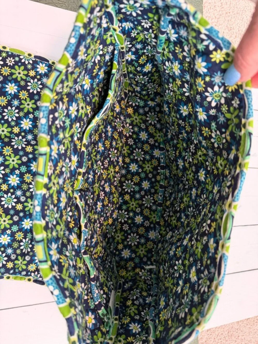 Vera Bradley Crossbody Messenger Laptop Bag Blue Green Daisy Daisy 14x10x4 in